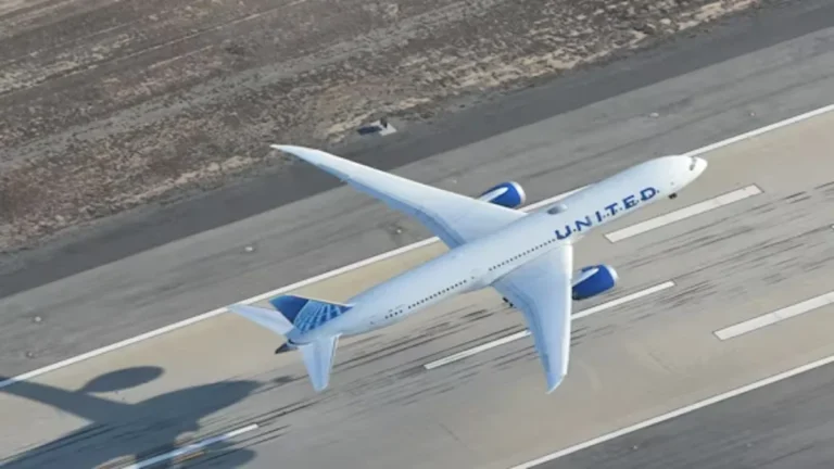 United Airlines Flight UA770 Emergency Diversion